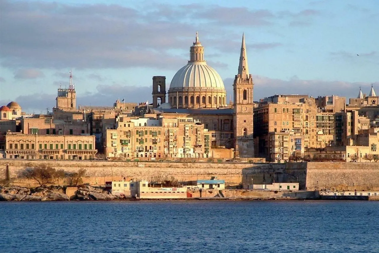 Designer Finished Apartment Gzira 0*,  Malta