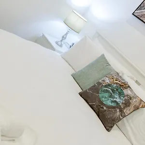  Apartment Gzira's Seashore Stayaway Close To Manuel Island