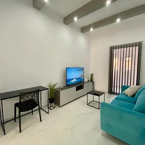  Apartment Seaside In